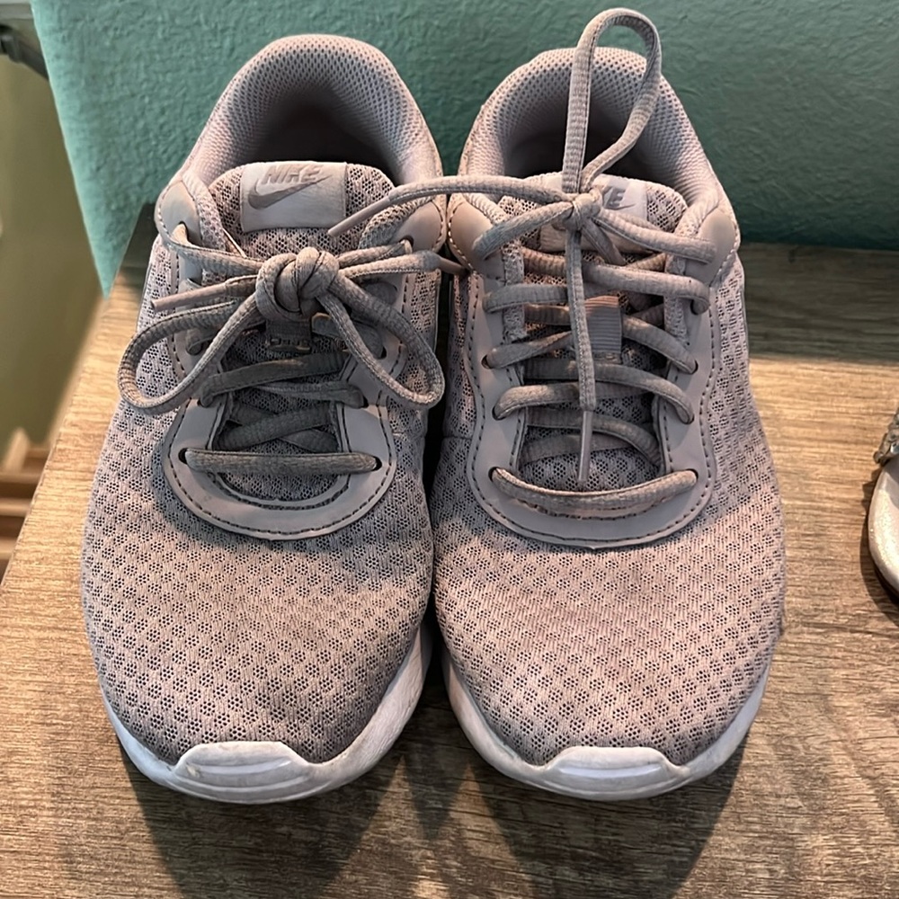 Guc Nike size 6